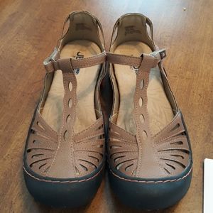 JBU Tan women sandels